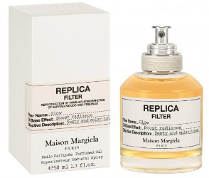 Bottle of fragranced dry oil spray Maison Martin Margiela Replica Filter Glow