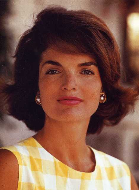 Jackie Kennedy in yellow at Hyannisport