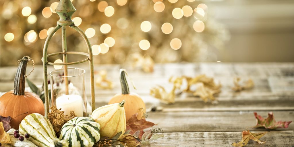 Thanksgiving table decorations